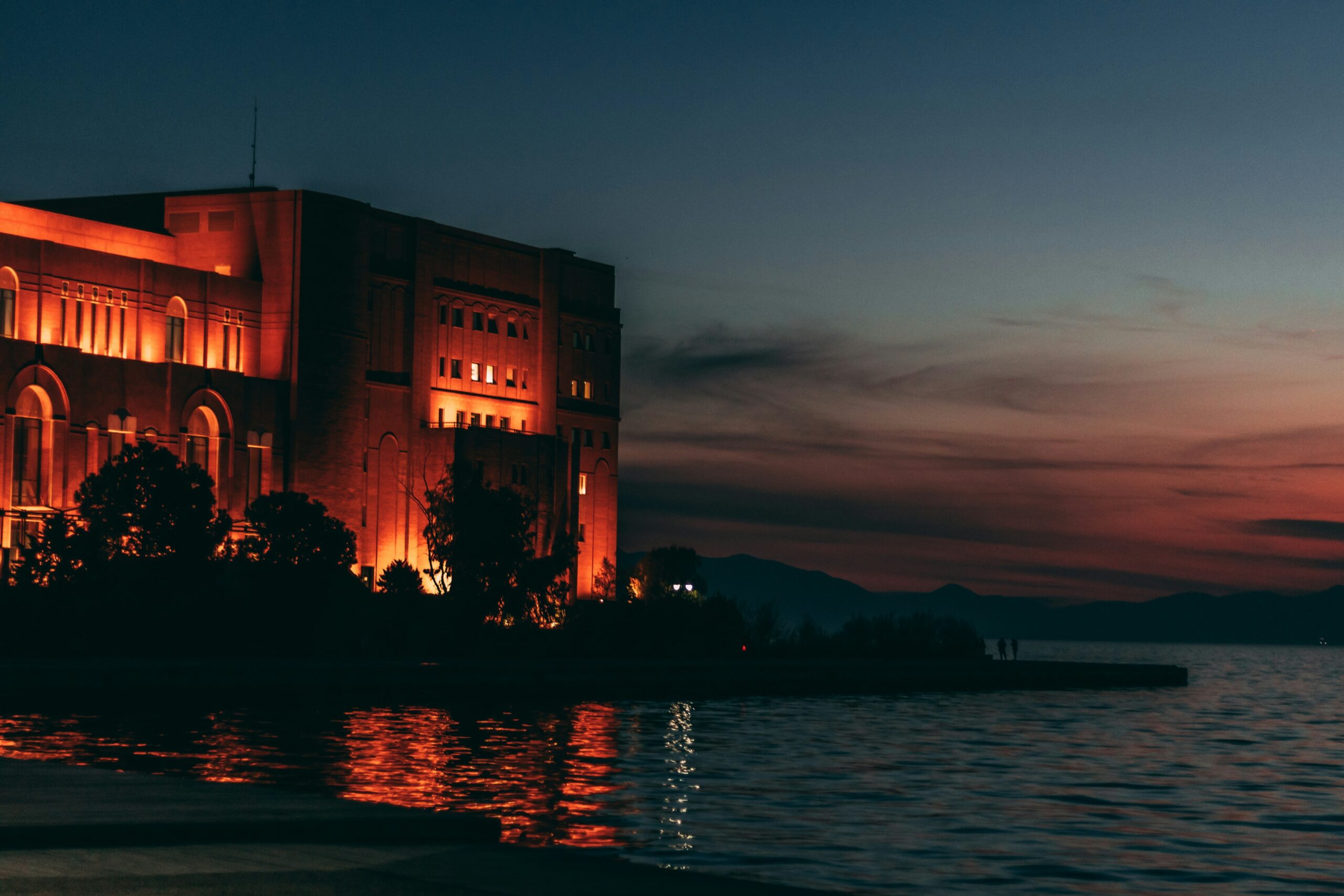 panagiotis-falcos-JvAuI2K3Xsk-unsplash-min